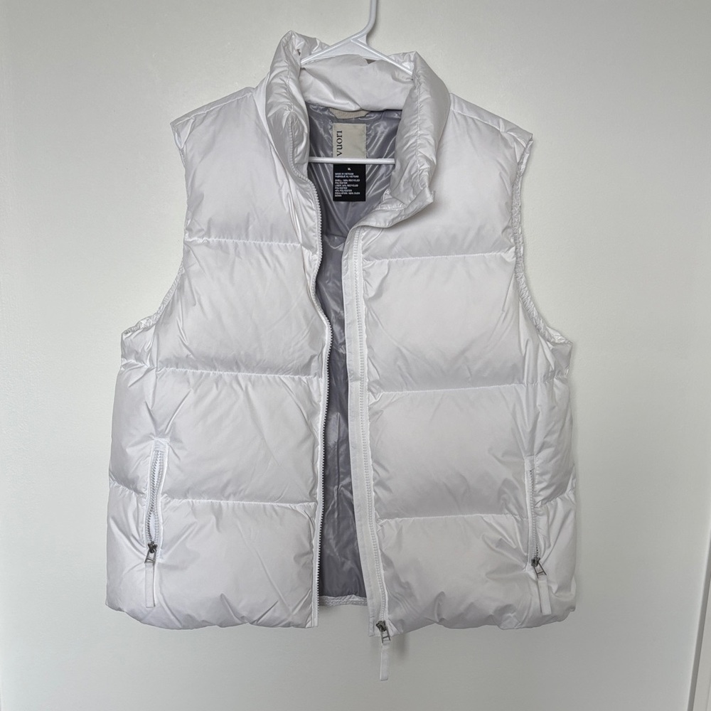 Vuori White Hillside Down Puffer Vest, new with tags - Picture 5 of 8